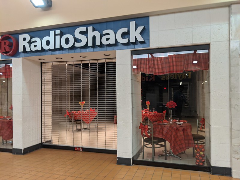 Closed RadioShack flickr photo by jjbers https://flickr.com/photos/jjbers/50680653133 shared under a Creative Commons (BY) license
