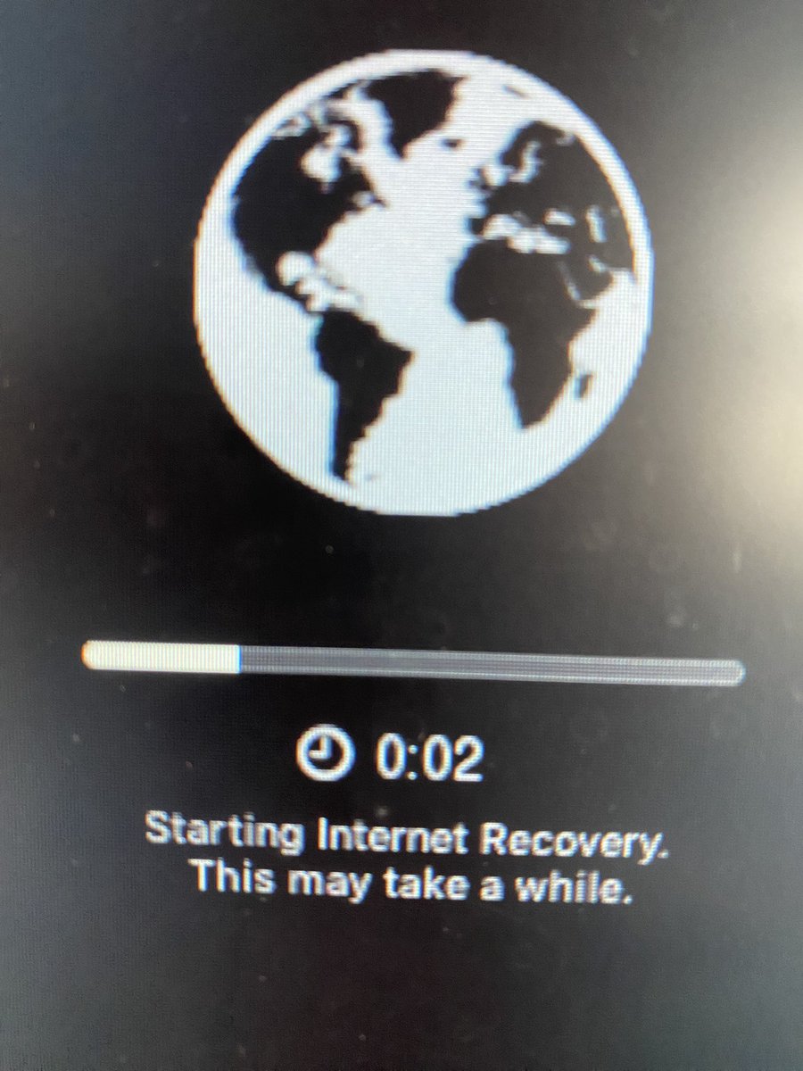 Picture of Internet Recovery load screen